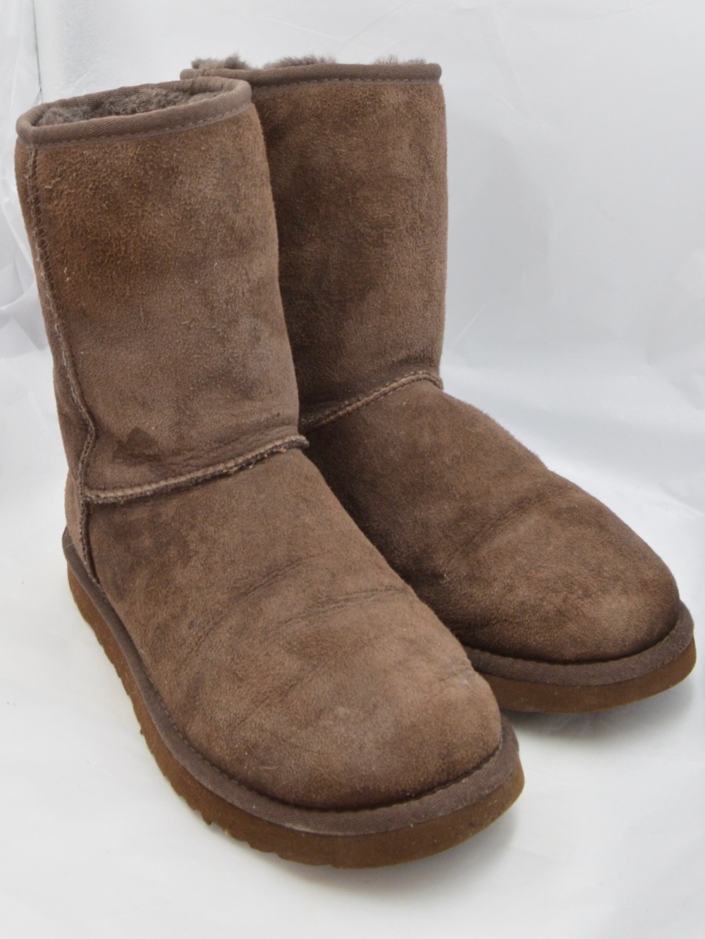 UGG Suede Classic Short Chocolate Brown Boots Cozy Staple Size 7